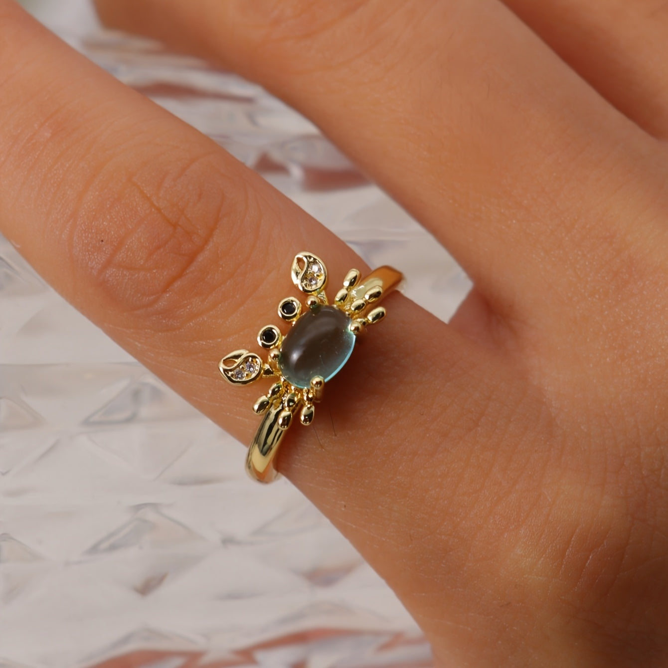 🦀 Ayarlanabilir Mini Yengeç Yüzük – Eğlenceli & Zarif Stil